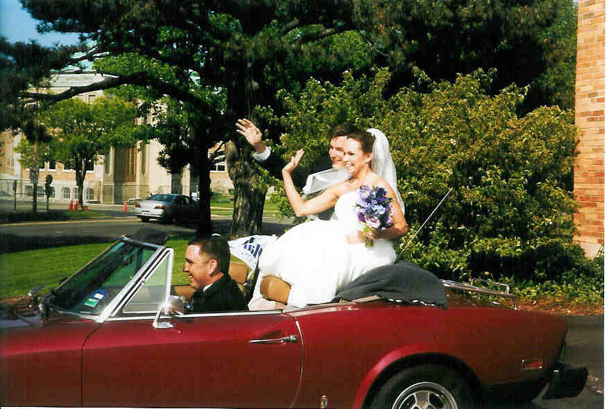 weddingfiat.jpg (63686 bytes)